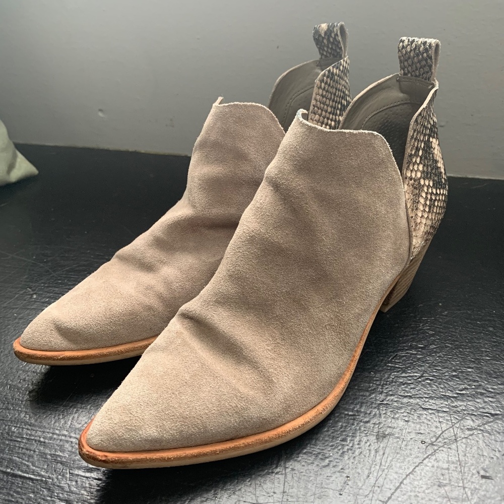 Dolce Vita ankle boots